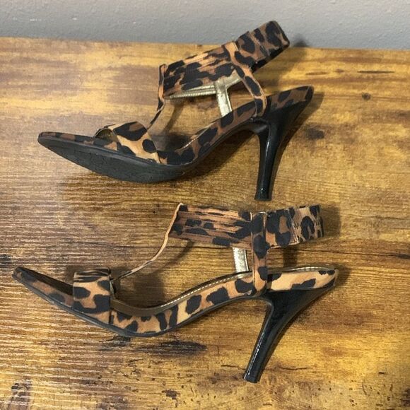 Kenneth Cole Reaction Know Way Leopard Print Heels Size 7.5 - Picture 6 of 8